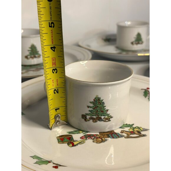VTG 4 Tienshen Holiday Hostess China Christmas Dessert Plates Mugs Fairwinds - Picture 3 of 10